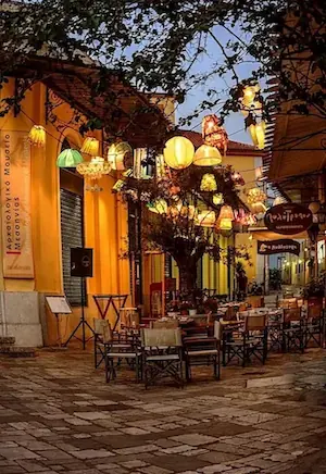 cafe bahçe akşam görünüm
