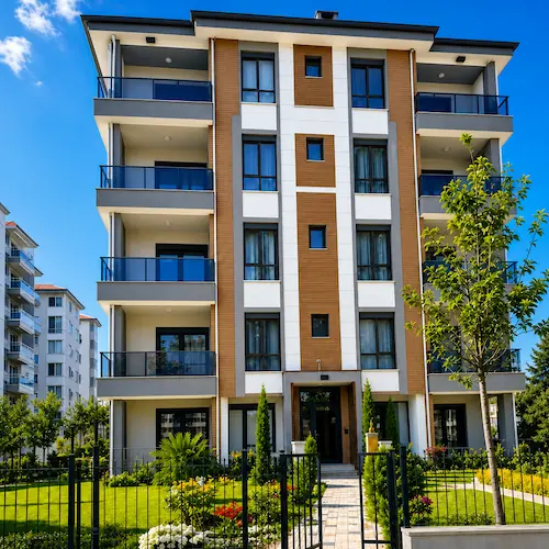 Site içinde merkezi konumda kiralık 3+1 daire — emlak ilan kartı tasarımı